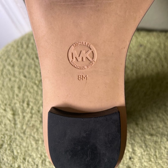 Michael Kors Black/Gray Logo Sandals with Gold Tone Accent Logo - Picture 11 of 14